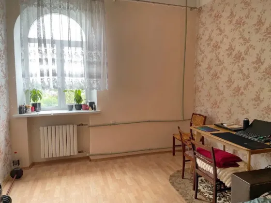 Продаж 3к Квартира 68 кв.м вул. Придніпровська 5 Дніпро