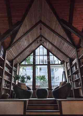 Продаж Квартира 4-кімнатна, 2/2 поверх на вул. Дівоча Харьков