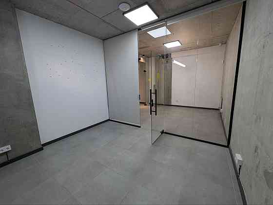 Оренда офісне приміщення на вул. Володимира Великого приміщень - 9, поверх - 1/10 Львов