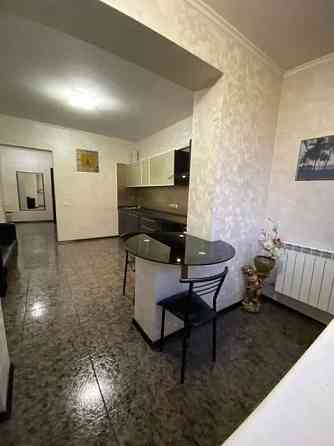 Оренда Квартира 1-кімнатна на ул. Михаила Гришко, 8 Київ