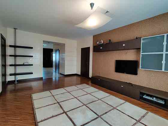 Продаж Квартира 3-кімнатна, 8/9 поверх на Новосельского ул., 69/71 Odessa