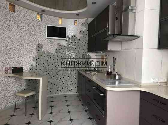 Оренда Квартира 2-кімнатна, 10/18 поверх на Днепровская Набережная Kiev