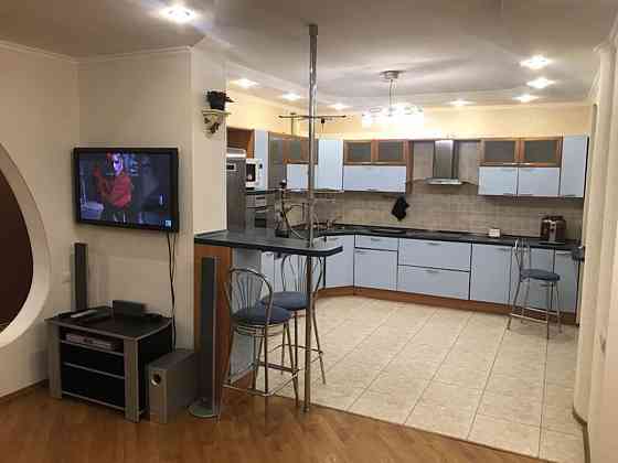 Оренда Квартира 3-кімнатна, 7/24 поверх на пр. Николая Бажана, 16 Київ