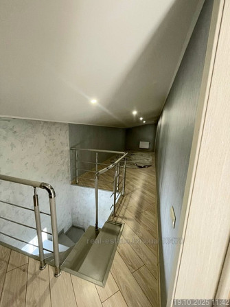 Продаж 3-поверховий  з ділянкою 3 сот 230 кв.м 6 кімн. на Білозіра вул. Рудне - фото 6