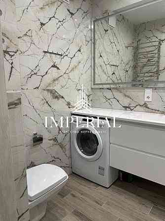 Оренда Квартира 2-кімнатна, 11/26 поверх на вул. Олександра Олеся Киев