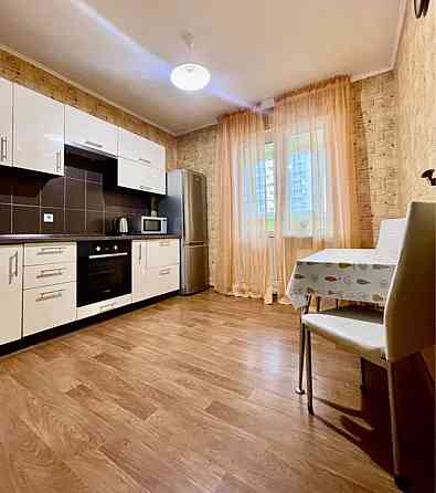 Оренда Квартира 1-кімнатна, 6/25 поверх на Софії Русової, 1 Киев