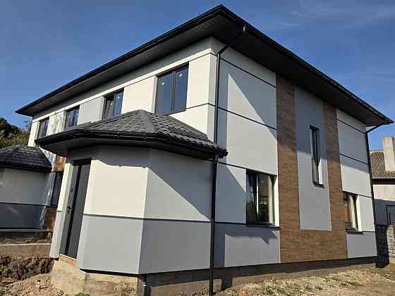 Продаж Будинок 4-кімнатний на вул. Залізнична Rivne