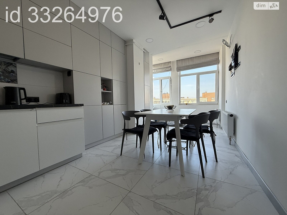 Продаж Квартира 3-кімнатна, 9/9 поверх на Юнацька вул., д. 6 Київ - фото 1