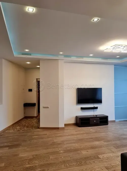 Оренда 4к Квартира 131 кв.м Фонтан, ул. Литературная 1А Одеса - фото 1