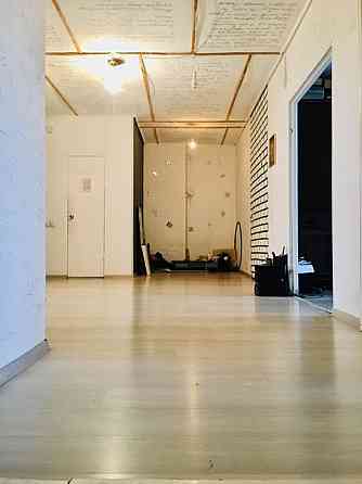 Оренда Квартира 3-кімнатна, 17/25 поверх на ул. Творческая Київ