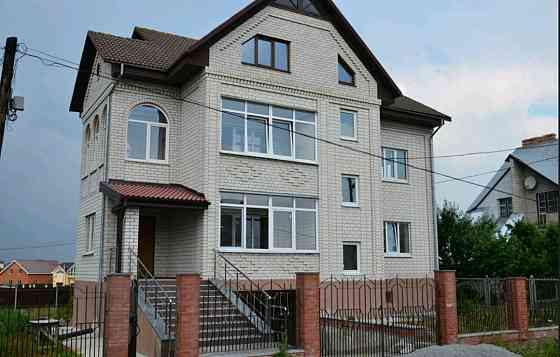 Продаж 3-поверховий Будинок з ділянкою 10 сот 400 кв.м 7+ кімн. на Гаражна Zhytomyr