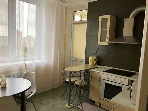 Оренда Квартира 2-кімнатна, 15/24 поверх на Пчілки, 5 Київ