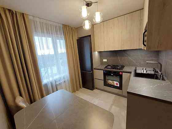 Продаж Квартира 2-кімнатна, 6/9 поверх на Янтарная ул., 75 Дніпро