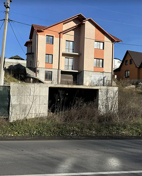 Продаж 3 поверхового будинку з балконом і ділянкою на 5 соток, 192 кв. м, Байківці Байківці - фото 1