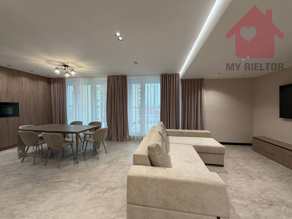 Продаж Квартира 3-кімнатна, 7/7 поверх на Богдана Хмельницького пл. Uzhhorod - photo 1