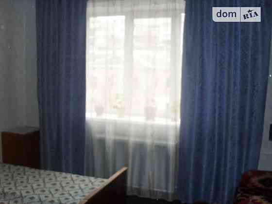 Оренда Квартира 3-кімнатна, 4/4 поверх на пл. Севастопольская Киев