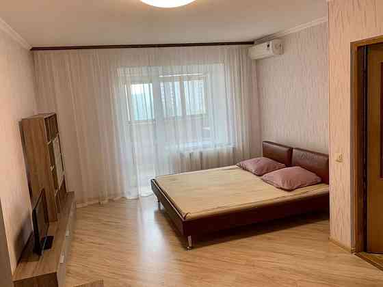 Оренда Квартира 1-кімнатна, 6/15 поверх на Вишняківська, 5б Kiev