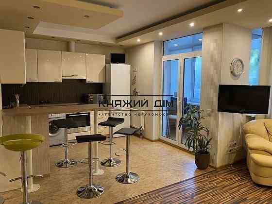 Оренда Квартира 1-кімнатна, 18/25 поверх на Вышгородская ул. Киев