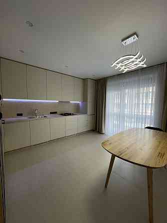 Продаж Квартира 3-кімнатна, 1/10 поверх на Виноградна Івано-Франківськ