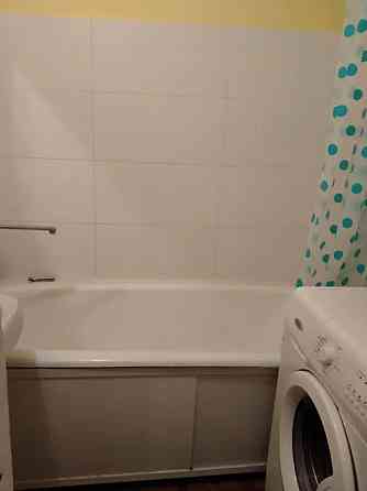 Оренда Квартира 1-кімнатна, 8/10 поверх на вул. Лариси Руденко, 9А Киев