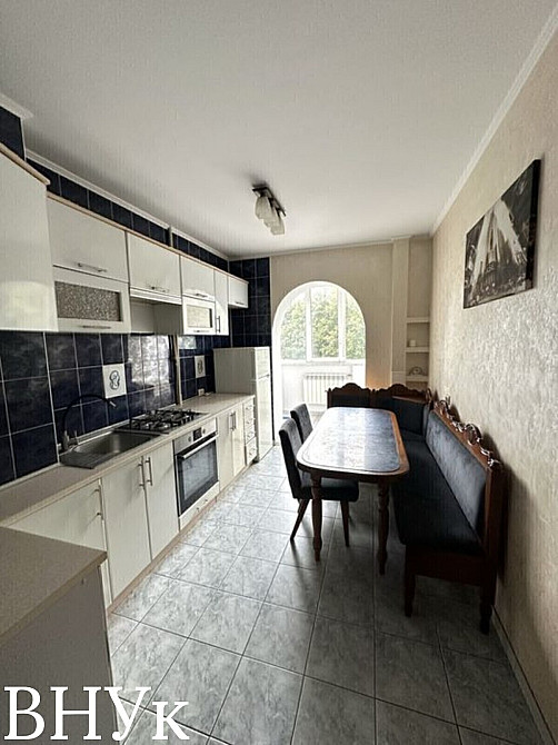 Продаж Квартира 3-кімнатна, 3/9 поверх на Захисників України Луцк - изображение 1