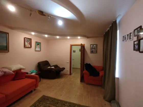 Продажа 3к Квартира 92 кв.м вулиця Осіння 4-а Днепр