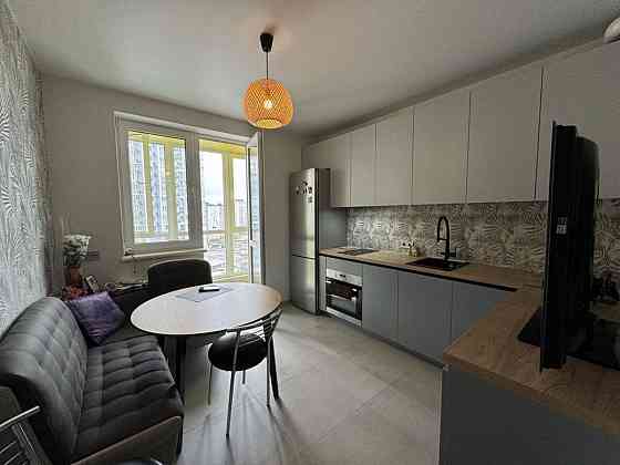 Оренда Квартира 1-кімнатна, 13/23 поверх на Ревуцкого ул., 40 в Київ