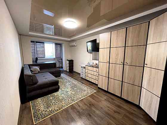 Продаж Квартира 3-кімнатна, 8/9 поверх на Донецкое шоссе, 116 Дніпро