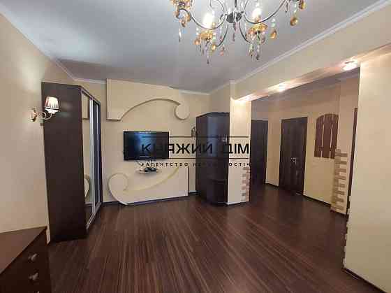 Оренда Квартира 1-кімнатна, 1/3 поверх на Фрометовская ул. Kiev