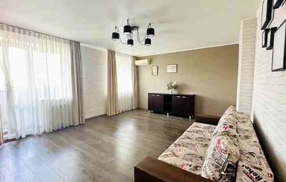 Продаж Квартира 3-кімнатна на ул. Маршала Малиновского, 47а Одесса