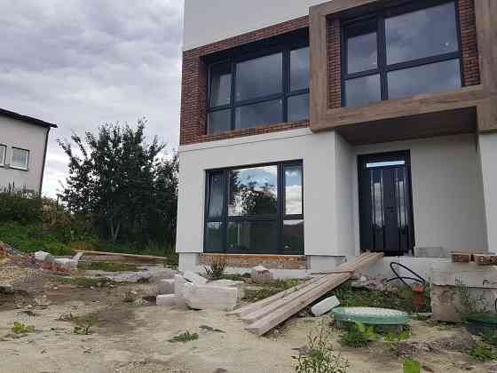 Продаж будинку 2 поверхи Зубра