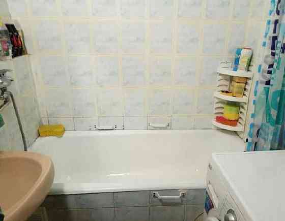 Оренда Квартира 1-кімнатна, 4/9 поверх на вул. Драгоманова, 3 Kiev