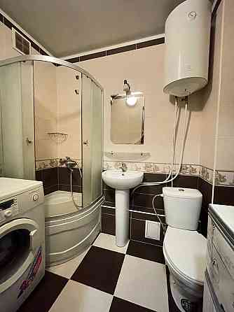 Оренда Квартира 1-кімнатна, 7/9 поверх на вул. Луценка, 1Б Kiev