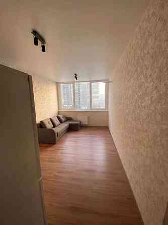 Оренда Квартира 1-кімнатна, 4/27 поверх на ул. Ревуцкого, 40-в Kiev