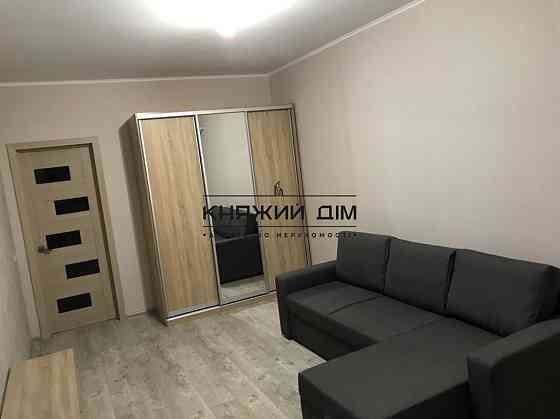 Продаж 1к Квартира 50 кв.м Пчелки Елены ул. Київ