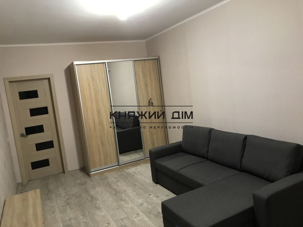 Продаж 1к Квартира 50 кв.м Пчелки Елены ул. Київ - фото 1