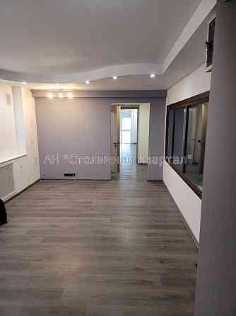 Оренда офісне приміщення на Богомольця Академіка вул., 5 приміщень - 3, поверх - 1/5 Київ