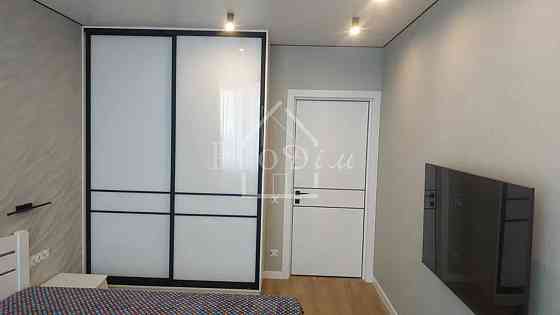 Оренда Квартира 1-кімнатна, 17/18 поверх на Генерала Грекова вул., 4 Киев