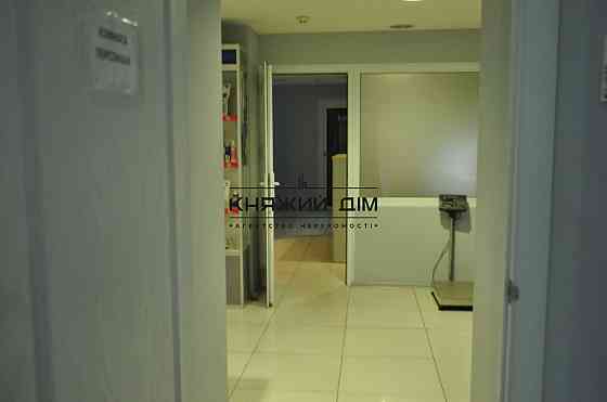 Оренда офісне приміщення на Драгоманова ул. поверх - 1/18 Kiev