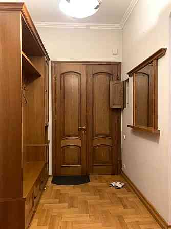 Продаж Квартира 3-кімнатна, 2/5 поверх на Саксаганського вул., д. 29 Київ