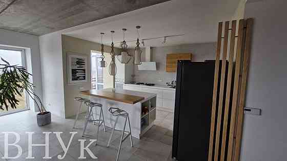 Продаж Квартира 3-кімнатна, 9/10 поверх на Супутника Луцк