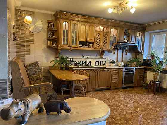 Продаж 3 км. кв. Проспект Науки 62а м. Деміївська код 21146980 Київ