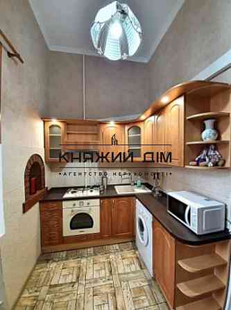 Оренда Квартира 2-кімнатна, 2/5 поверх на Костельная ул. Kiev