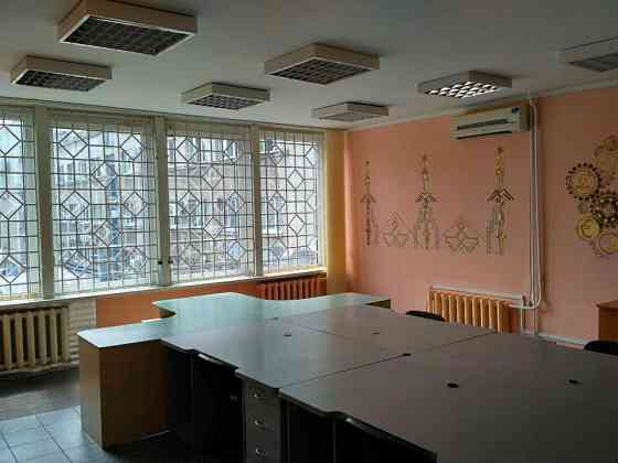 Продаж офісне приміщення на вул. Смілянська, 23 приміщень - 1, поверх - 2/9 Черкаси