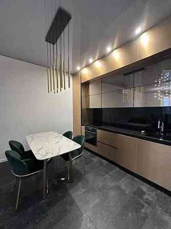 Продаж Квартира 2-кімнатна, 14/21 поверх на Лабораторна вул., д. 6 Київ