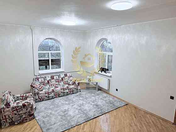 Продаж Будинок 6-кімнатний на Полевая ул., 4 