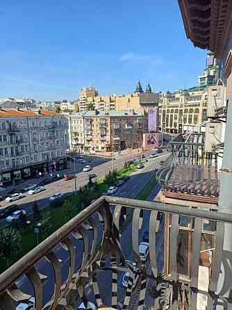 Продаж Квартира 3-кімнатна, 7/8 поверх на Басейна, 17 Київ