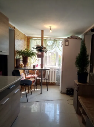 Продам капитальный дом с газом в центре г.Раздельная (Одесская обл.) Rozdil'na