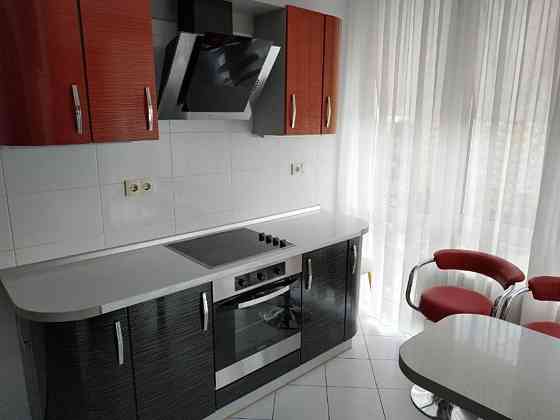 Оренда Квартира 2-кімнатна, 11/25 поверх на ул. Юрия Шумского, 3г Київ