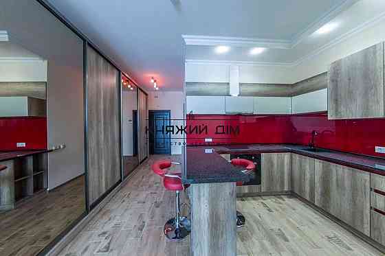 БЕЗ КОМІСІЇ! Оренда 2 -х кім. студіо на м. Олімпійська в ЖК Royal Tower. Код об’єкта 11161603 Киев